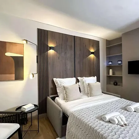 Superb Close To Marais 1b 4p * Paris