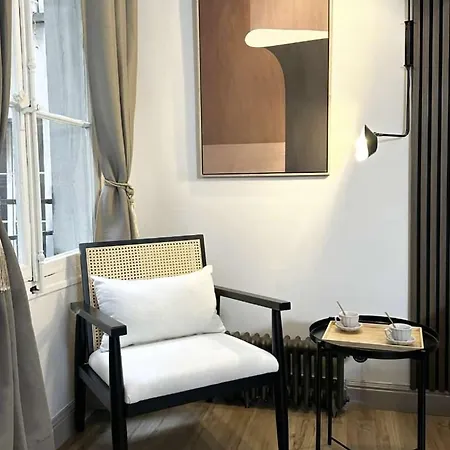 Apartment Superb Close To Marais 1b 4p