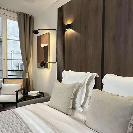Apartment Superb Close To Marais 1b 4p