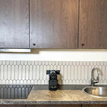 Superb Close To Marais 1b 4p Apartment