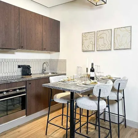 Apartment Superb Close To Marais 1b 4p