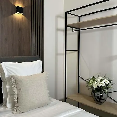 Superb Close To Marais 1b 4p Paris