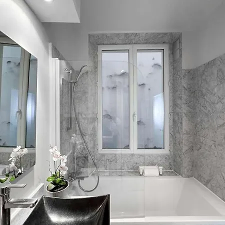 Superb Close To Marais 1b 4p Apartment