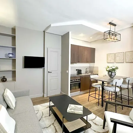 Apartment Superb Close To Marais 1b 4p *